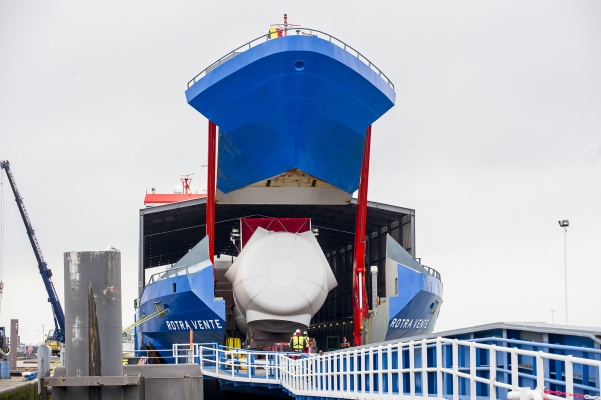 Port Oostende roll-on-roll-off bridge 650 ton Otary Rentel