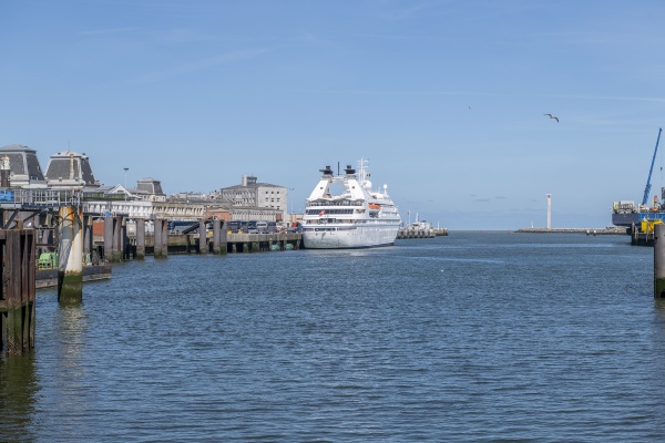 Port Oostende cruiseterminal cruise Star Breeze