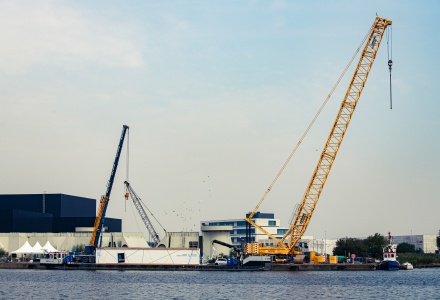 Aankomst sleewagen Haven Oostende - Maritiem Onderzoekscentrum